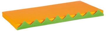 Image de Tapis orange avec herbe