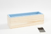 Image de Moule en silicone dans une boîte en bois