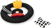 Image de Tapis contraste avec coussins, tapis avec 4 coussins