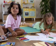 Image de Crayons plastique hexagonaux, étui de 12