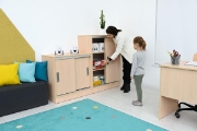 Image de Armoire basse avec portes coulissantes, érable