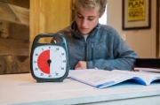 Image de Time Timer Plus noir avec poignée