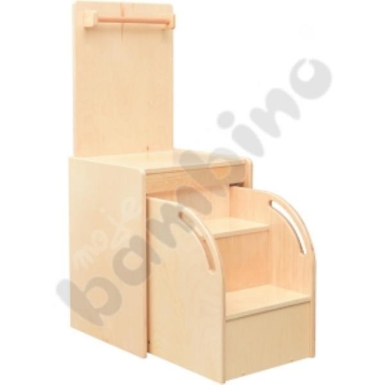 Image de Podium dressing en bois avec escalier escamotable
