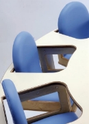 Image de Table à manger pour 5 bébés