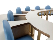 Image de Table à manger pour 7 bébés