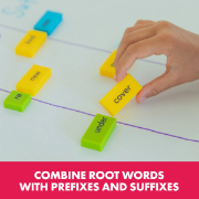 Image de Word building dominoes – 200+ double-sided pieces