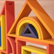 Image de Triangles de construction arc-en-ciel